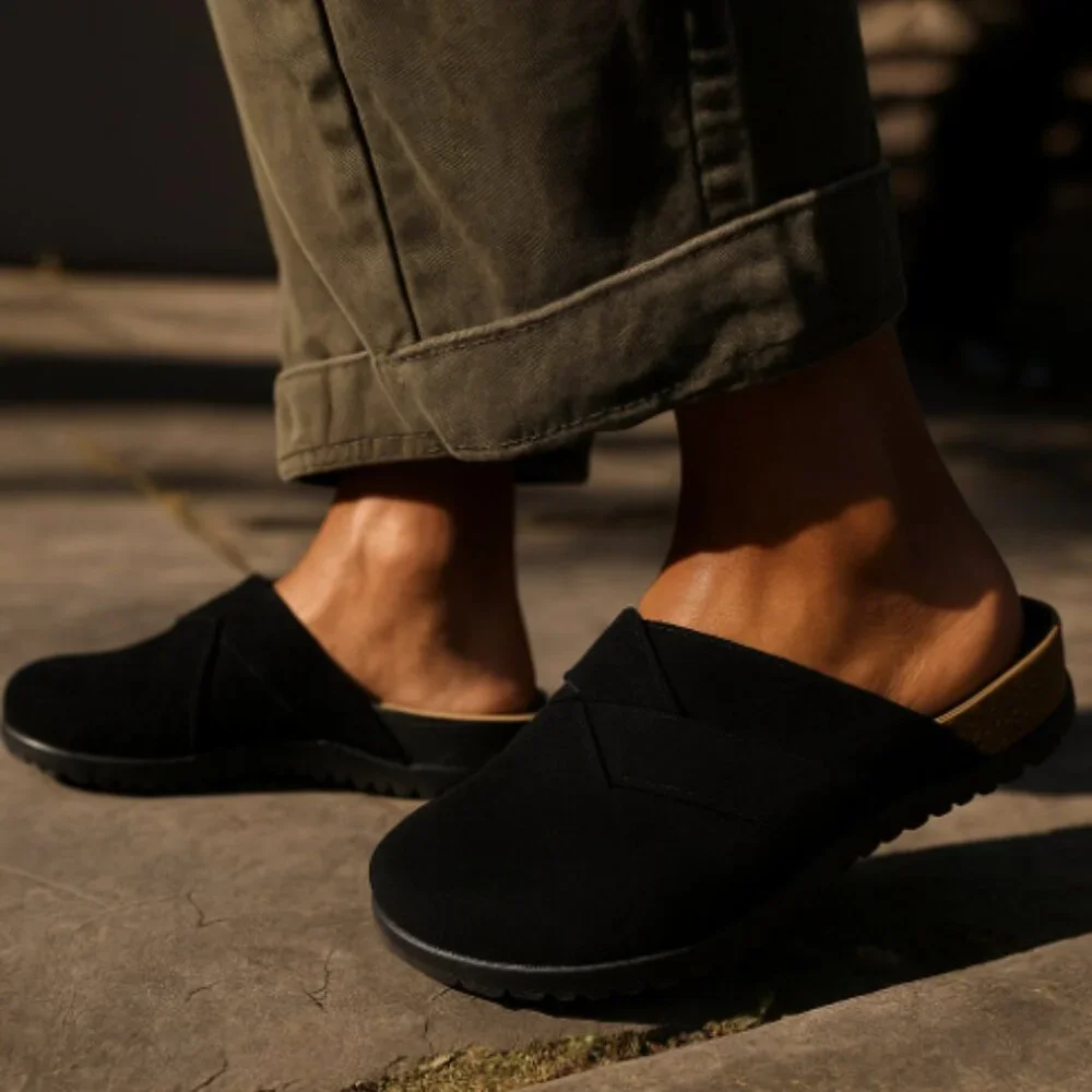 DEAL! new Dansko Daniella Clogs Suede black For Women 925 5s3 - Picture 1 of 8